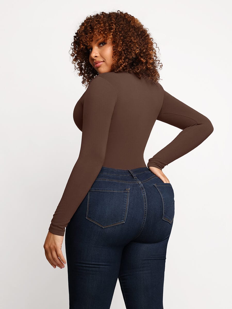 Col en V à la taille cintrée